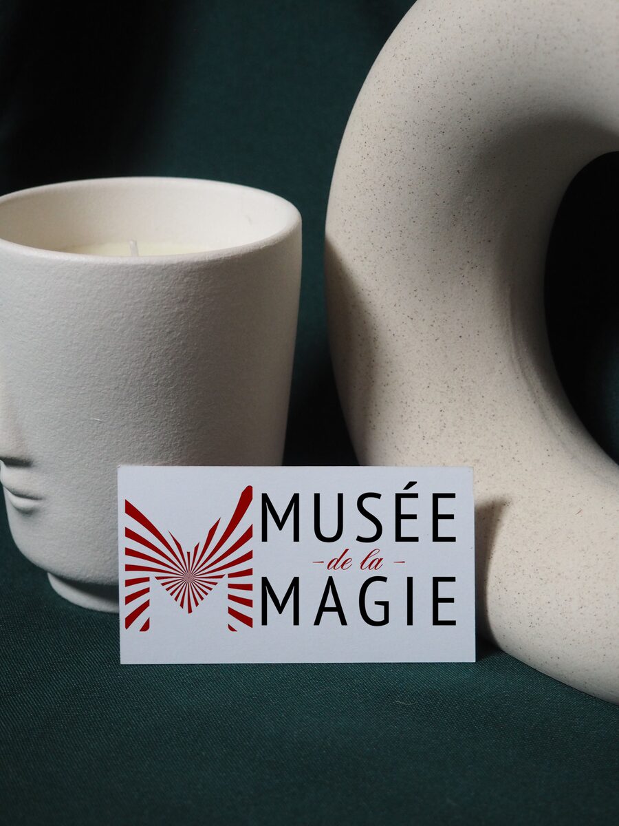 Carte de visite — Musée de la Magie, travail fictif