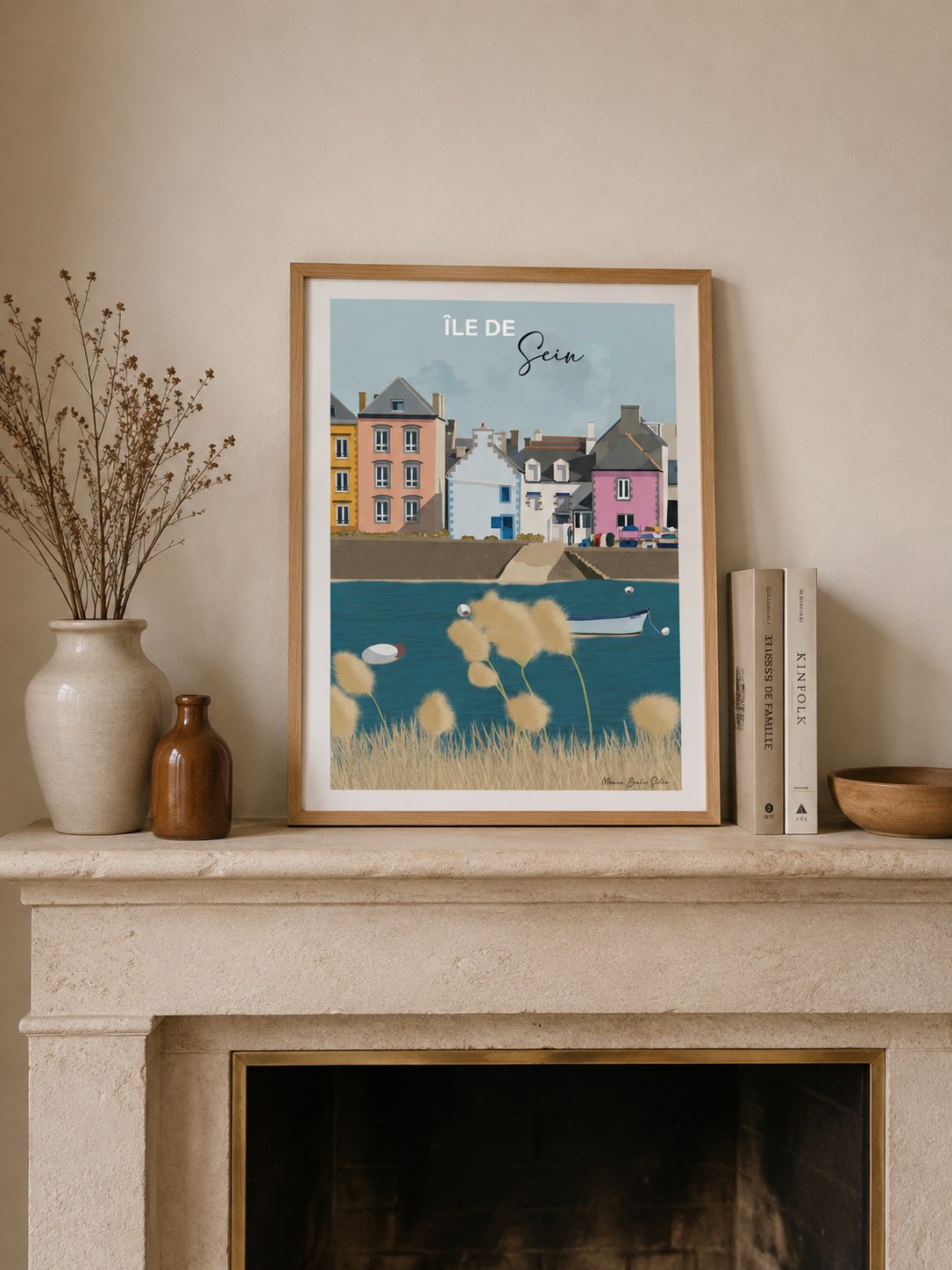 Île de Sein — maisons colorées et petit port